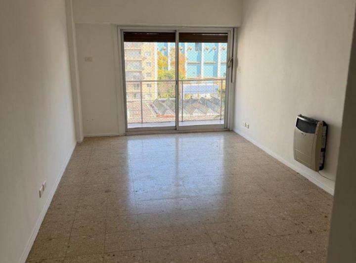 Departamento · 80m² · 4 Ambientes · 1 Cochera
