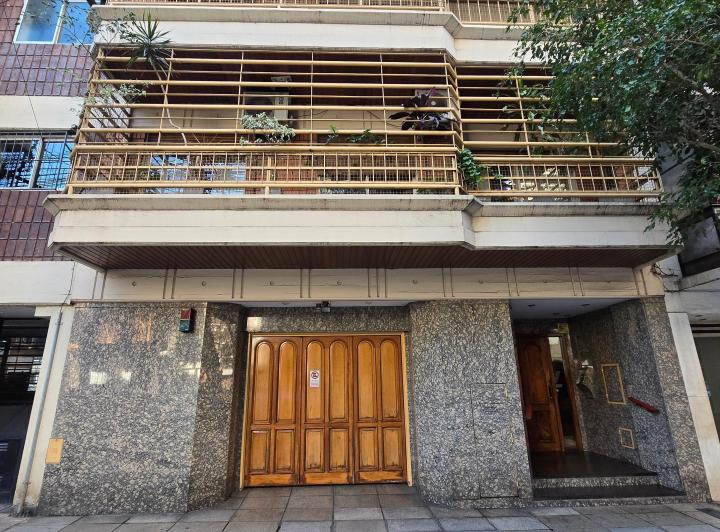 Departamento · 87m² · 5 Ambientes · 1 Cochera