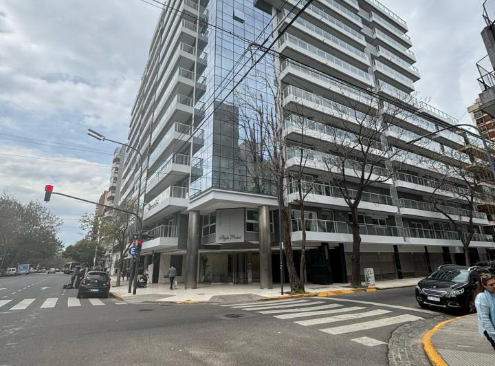 Departamento · 123m² · 4 Ambientes · 1 Cochera