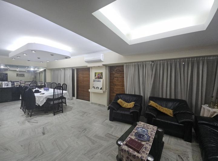 Departamento · 140m² · 4 Ambientes · 1 Cochera