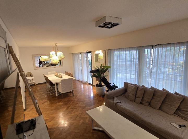 Departamento · 145m² · 5 Ambientes · 1 Cochera