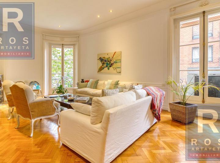 Departamento · 240m² · 6 Ambientes