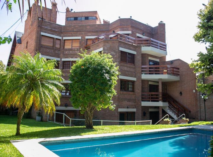 Departamento · 140m² · 4 Ambientes · 2 Cocheras