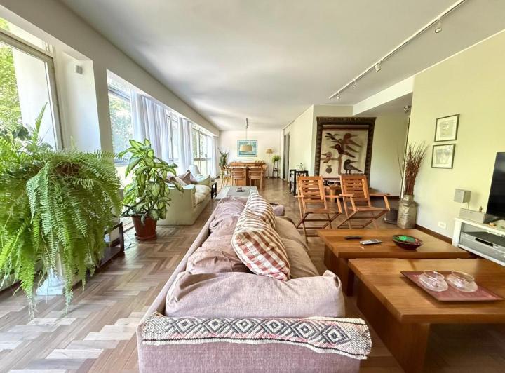 Departamento · 181m² · 4 Ambientes · 1 Cochera