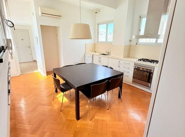 Departamento · 211m² · 5 Ambientes · 1 Cochera