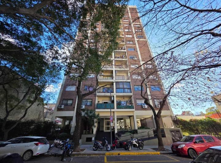 Departamento · 76m² · 4 Ambientes · 1 Cochera