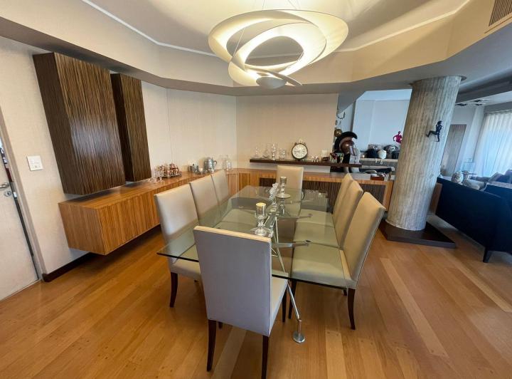 Departamento · 245m² · 5 Ambientes · 2 Cocheras
