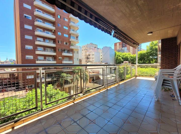 Departamento · 150m² · 4 Ambientes · 2 Cocheras