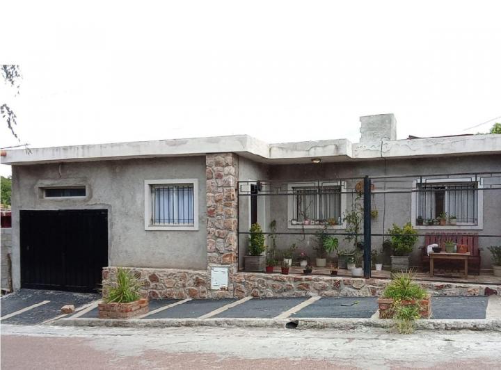Casa · 158m² · 6 Ambientes · 1 Cochera