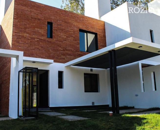 Casa · 105m² · 6 Ambientes · 1 Cochera