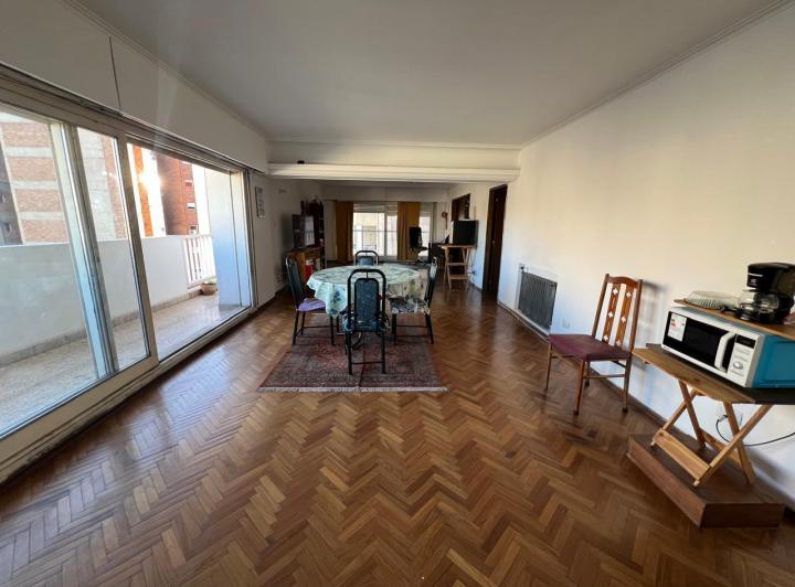 Departamento · 151m² · 4 Dormitorios · 1 Cochera