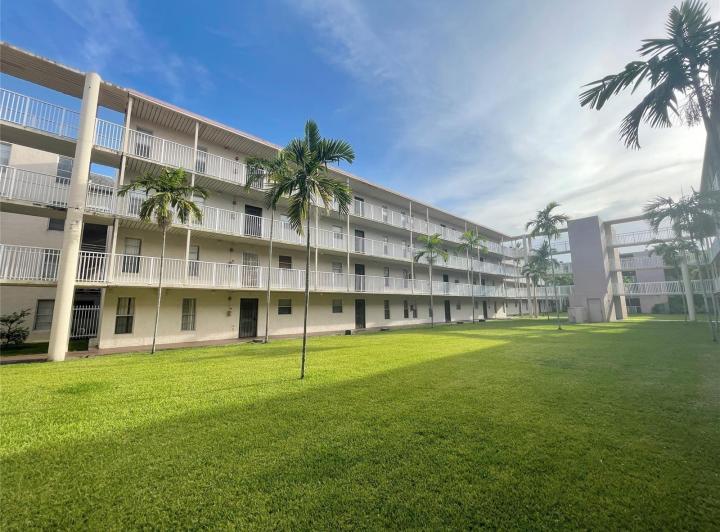 Departamento · 68m² · 2 Ambientes · 1 Cochera