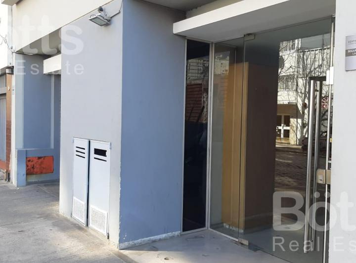 Departamento · 42m² · 2 Ambientes · 1 Cochera