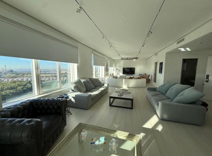 Departamento · 230m² · 3 Ambientes · 4 Cocheras