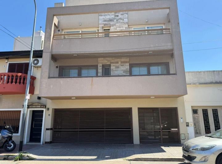 Departamento · 80m² · 3 Ambientes · 1 Cochera