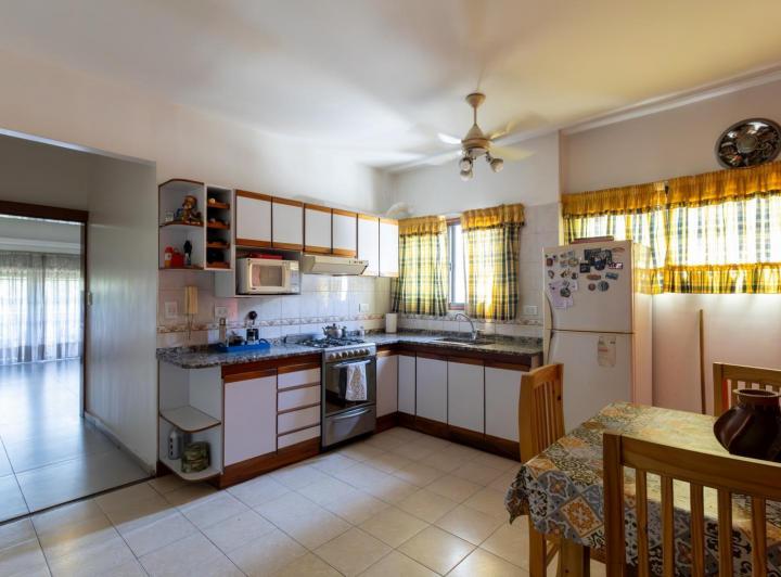 Departamento · 76m² · 4 Ambientes