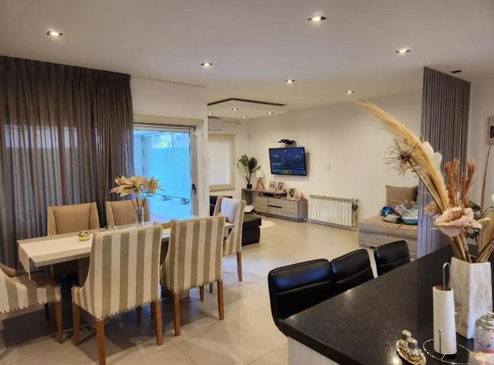 Casa · 170m² · 3 Dormitorios