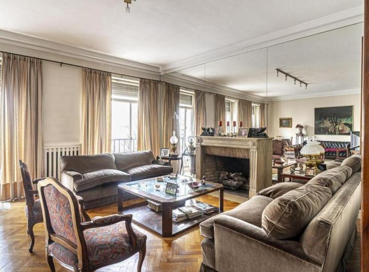 Departamento · 200m² · 5 Ambientes
