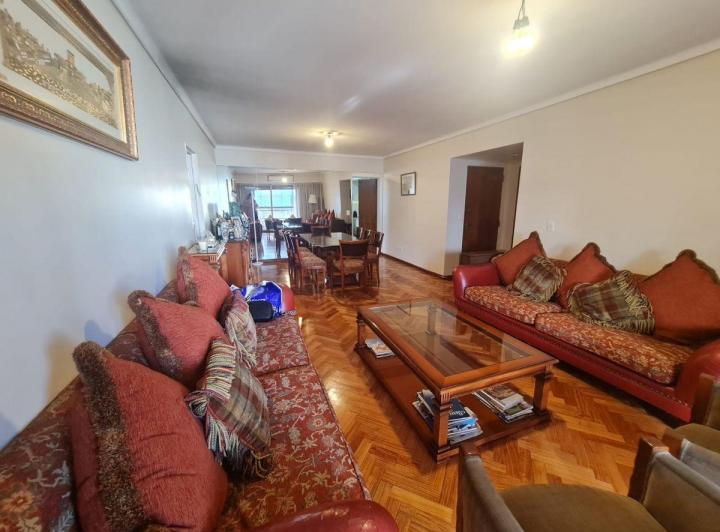 Departamento · 160m² · 5 Ambientes · 1 Cochera