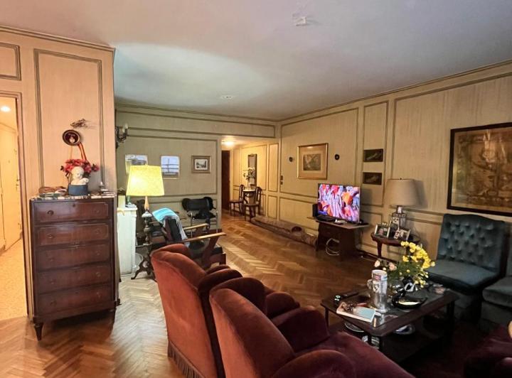 Departamento · 140m² · 5 Ambientes · 1 Cochera