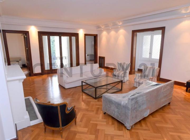 Departamento · 621m² · 7 Dormitorios