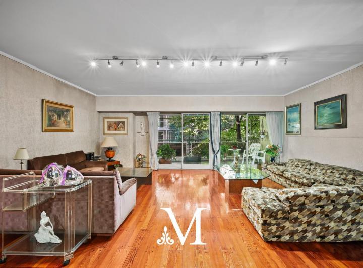 Departamento · 214m² · 6 Ambientes · 1 Cochera