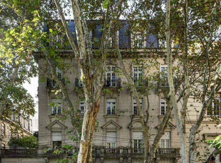 Departamento · 490m² · 10 Ambientes · 1 Cochera
