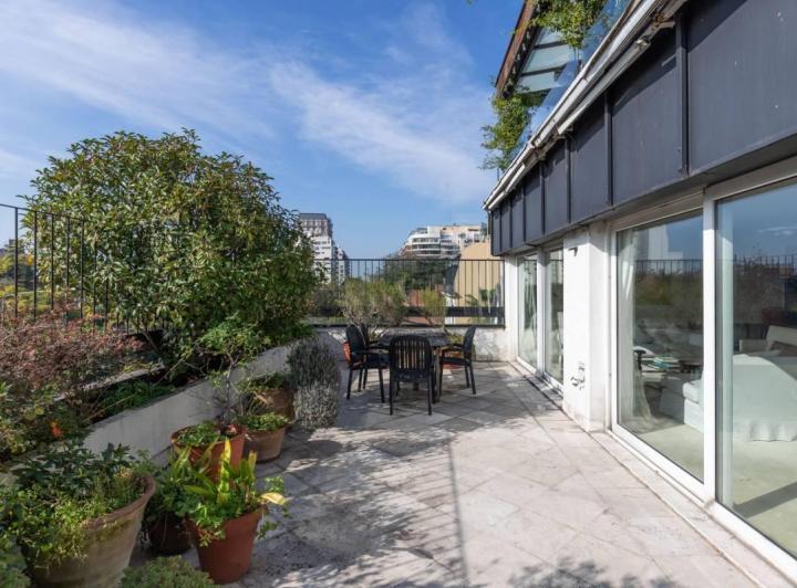 Departamento · 217m² · 6 Ambientes · 2 Cocheras