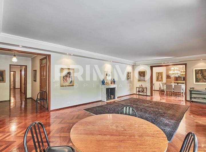 Departamento · 335m² · 6 Ambientes · 1 Cochera