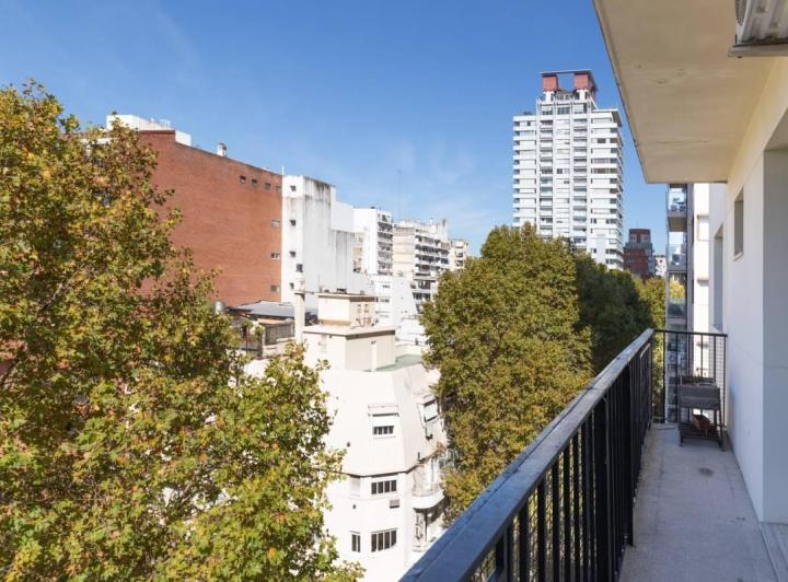 Departamento · 232m² · 6 Ambientes · 1 Cochera