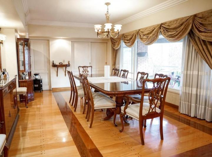 Departamento · 241m² · 5 Ambientes · 3 Cocheras