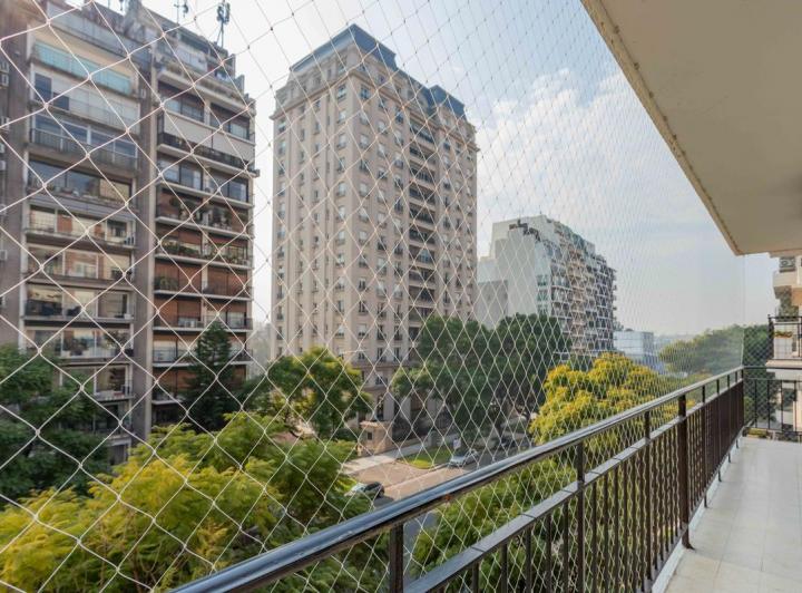 Departamento · 218ha · 8 Ambientes · 1 Cochera