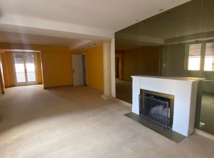 Departamento · 200m² · 5 Ambientes · 1 Cochera