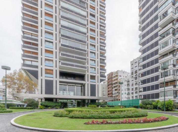 Departamento · 400m² · 5 Ambientes · 3 Cocheras