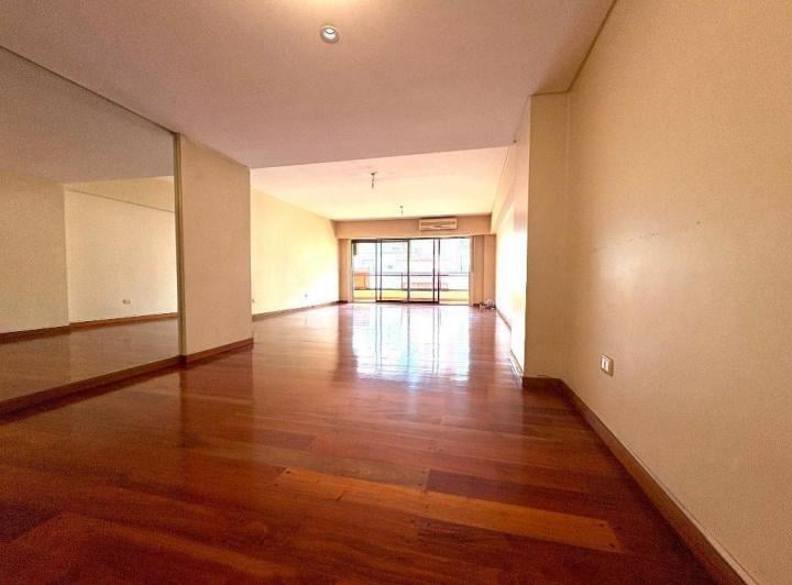 Departamento · 200m² · 5 Ambientes · 1 Cochera