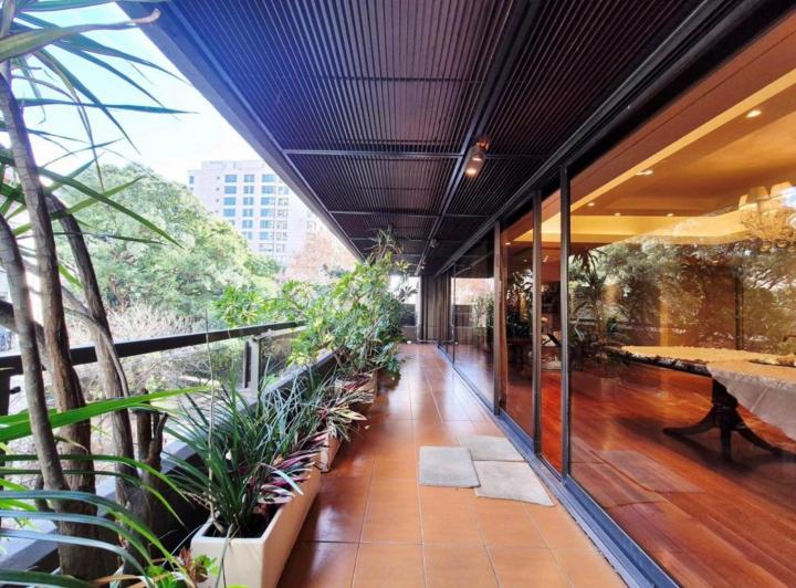 Departamento · 270m² · 6 Ambientes · 1 Cochera