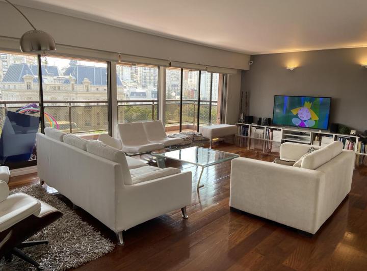 Departamento · 200m² · 5 Ambientes · 2 Cocheras