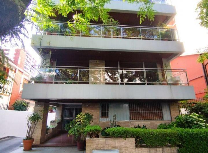 Departamento · 196m² · 6 Ambientes · 3 Cocheras