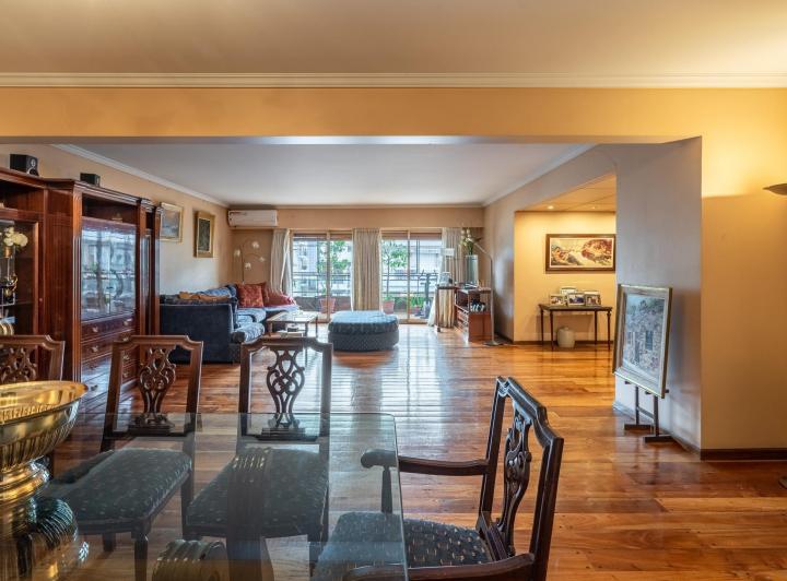 Departamento · 200m² · 5 Ambientes