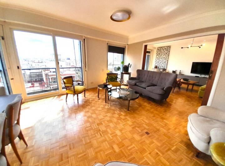 Departamento · 206m² · 6 Ambientes · 1 Cochera
