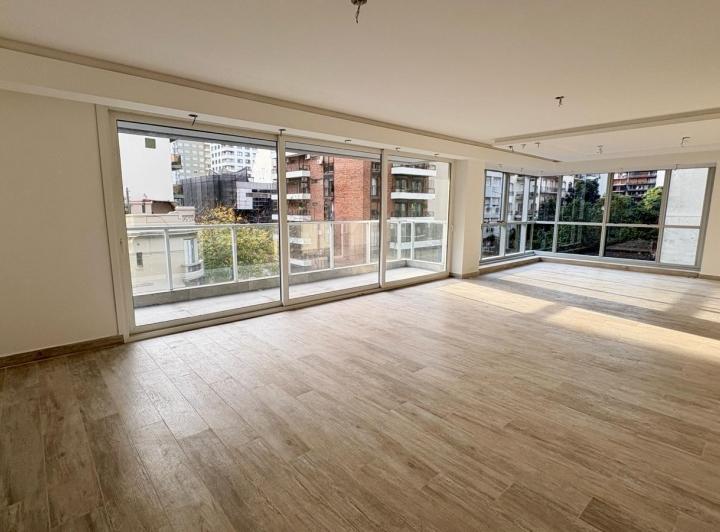 Departamento · 218m² · 5 Ambientes · 1 Cochera