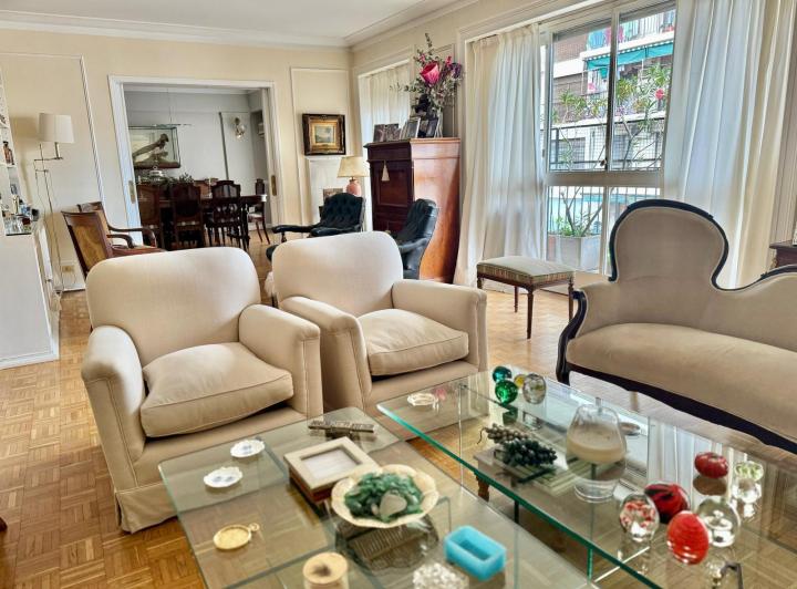 Departamento · 196m² · 6 Ambientes