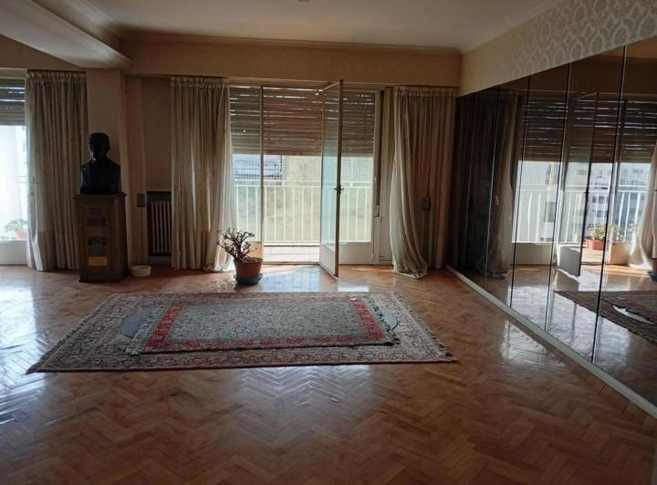 Departamento · 200m² · 7 Ambientes · 1 Cochera