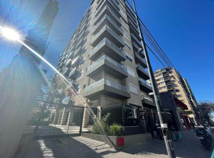 Departamento · 135m² · 6 Ambientes · 1 Cochera
