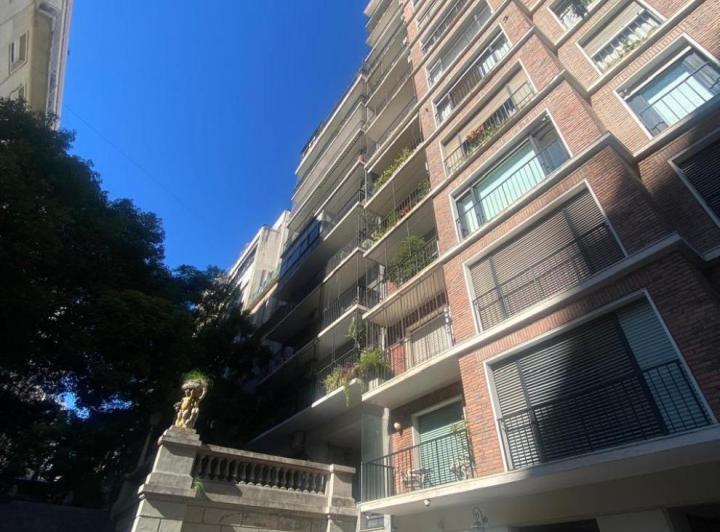 Departamento · 256m² · 5 Ambientes · 1 Cochera