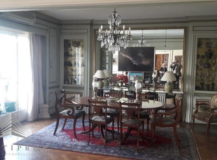 Departamento · 270m² · 6 Ambientes · 1 Cochera