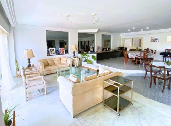 Departamento · 330m² · 6 Ambientes · 2 Cocheras