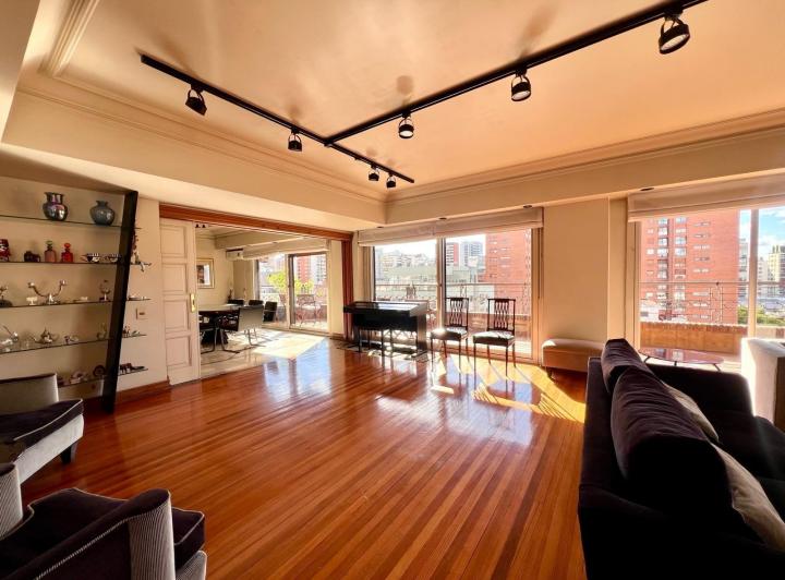 Departamento · 318m² · 6 Ambientes · 3 Cocheras