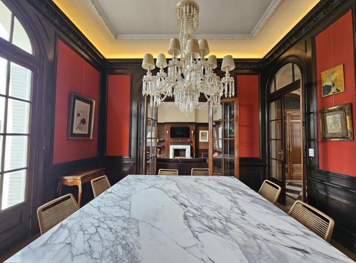 Departamento · 300m² · 7 Ambientes · 1 Cochera