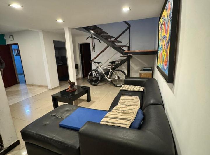 Casa · 226m² · 5 Ambientes · 1 Cochera